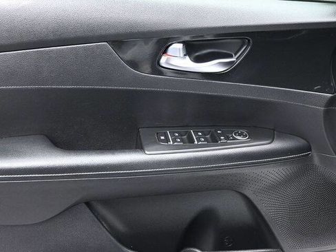 Used 2022 Kia Forte GT-Line w/ GT-Line Premium Package image 11