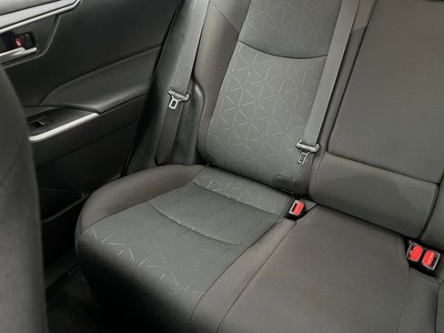 Used 2025 Toyota RAV4 XLE image 41