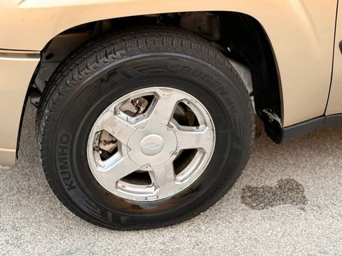 Used 2005 Chevrolet TrailBlazer LS w/ LS Preferred Equipment Group RWD image 26