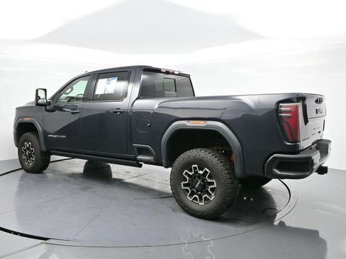 Used 2024 GMC Sierra 2500 AT4X AWD/4WD image 5