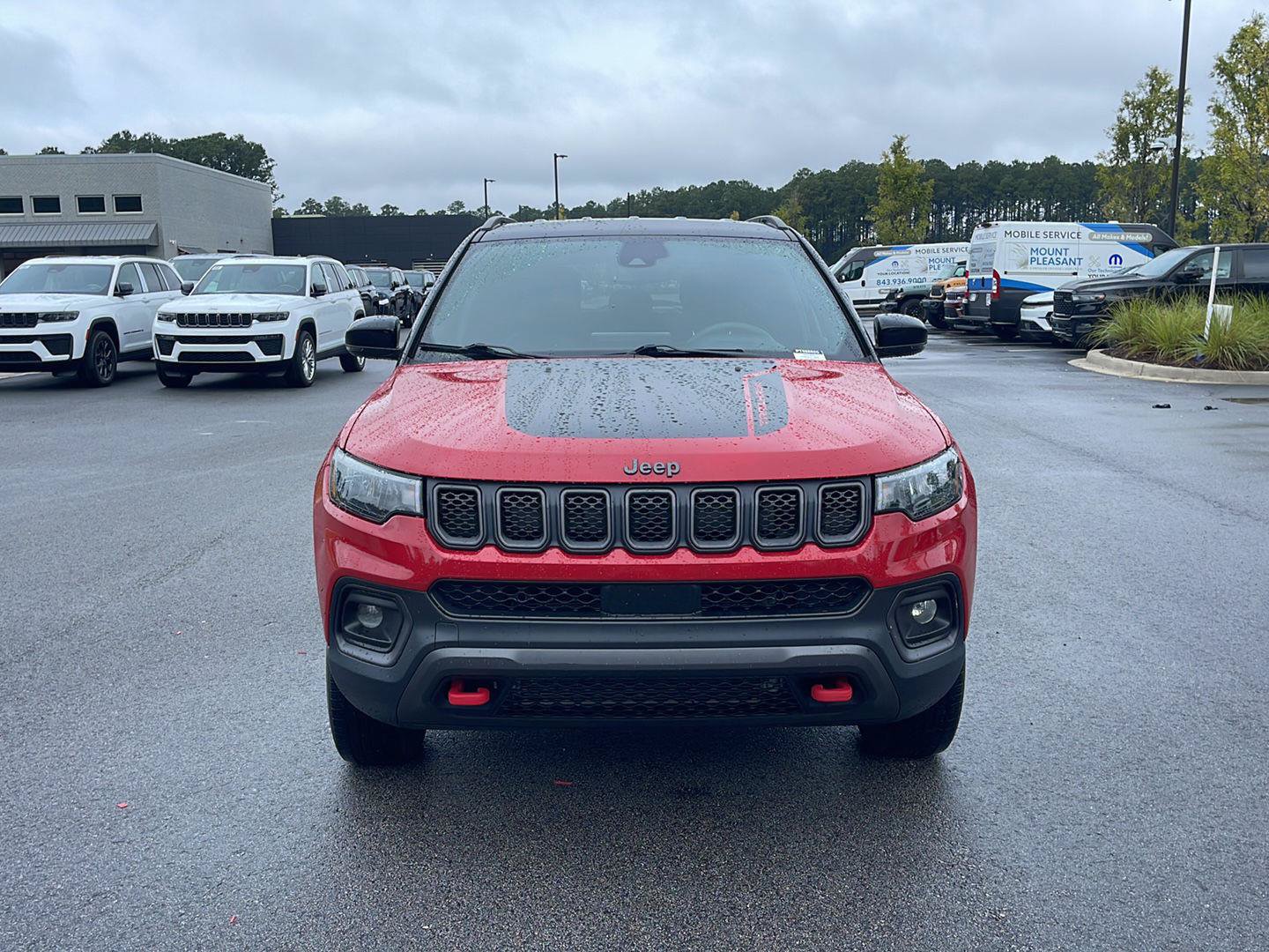 Used 2023 Jeep Compass Trailhawk AWD/4WD image 2