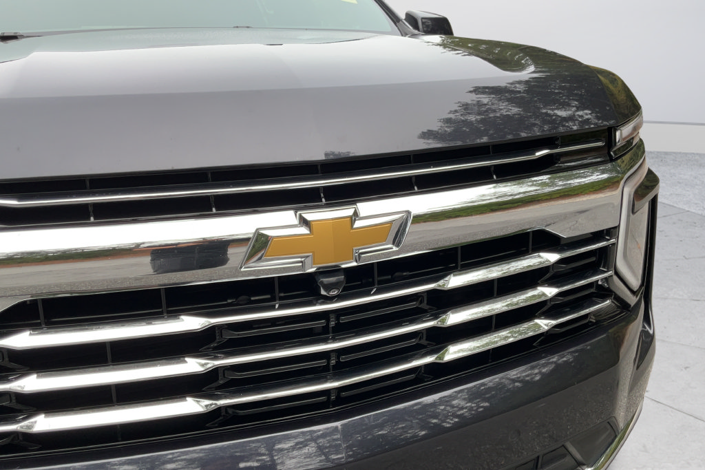 Certified 2025 Chevrolet Suburban LT RWD image 27
