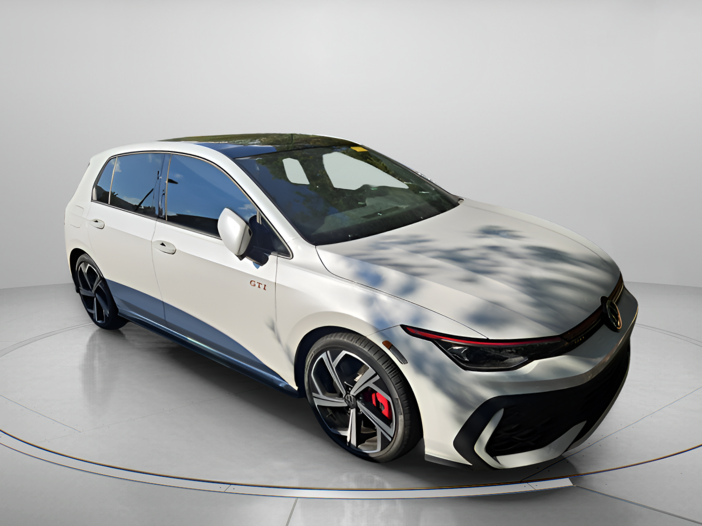 Used 2025 Volkswagen GTI SE FWD image 2