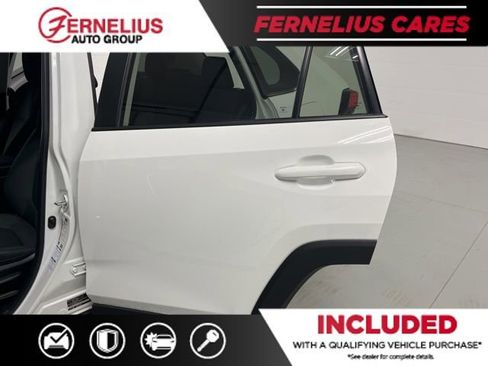 Used 2022 Toyota RAV4 LE image 13