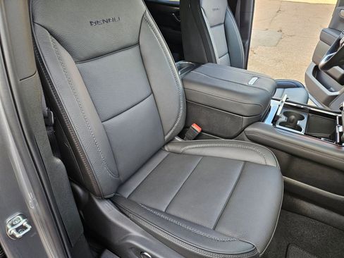 New 2026 GMC Yukon Denali image 30