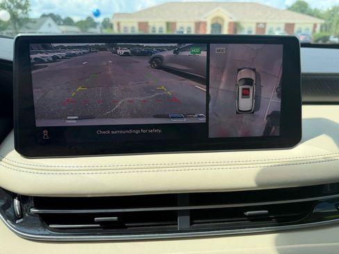 Used 2023 INFINITI QX60 Sensory w/ Vision Package AWD/4WD image 31