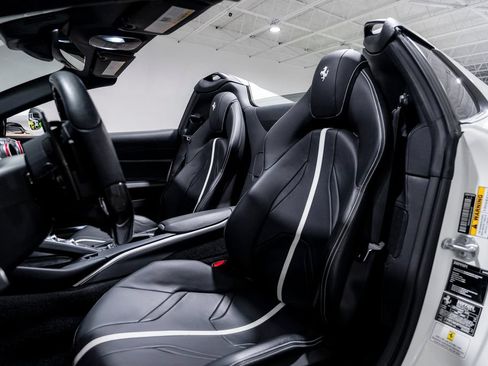 Used 2023 Ferrari 812 GTS RWD image 34