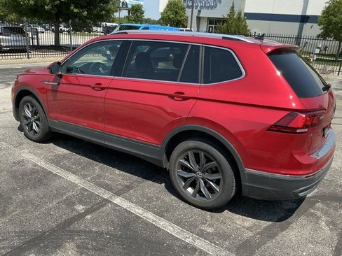 Used 2022 Volkswagen Tiguan SE FWD image 11