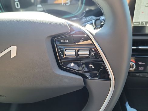 New 2026 Kia Niro EX FWD image 27