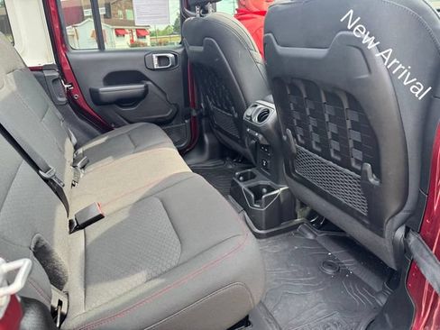 Used 2021 Jeep Wrangler Unlimited Rubicon AWD/4WD image 4