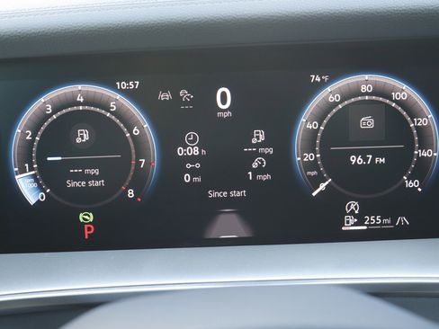 New 2025 Volkswagen Tiguan SE image 28