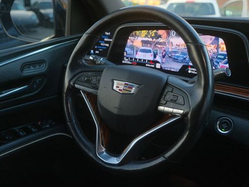 Used 2022 Cadillac Escalade ESV Luxury image 49