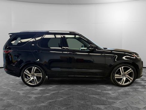 Used 2023 Land Rover Discovery Metropolitan Edition image 6