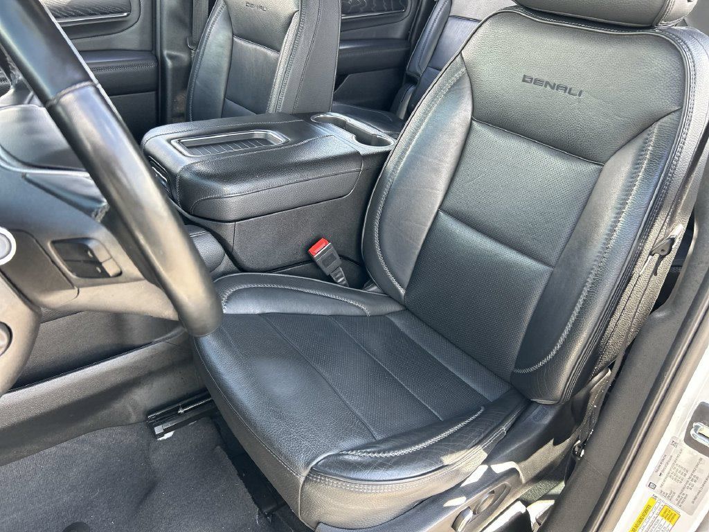 Used 2023 GMC Yukon XL Denali RWD image 20