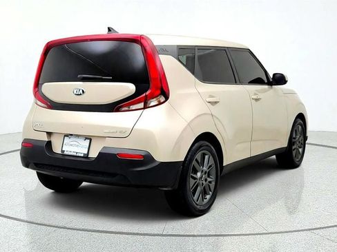 Used 2020 Kia Soul EX FWD image 5