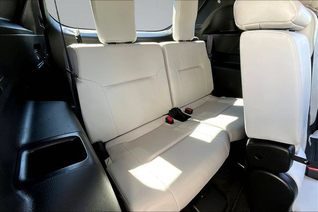 Used 2025 Mitsubishi Outlander SE FWD image 26