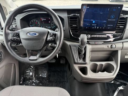 Used 2024 Ford Transit 350 XLT image 31