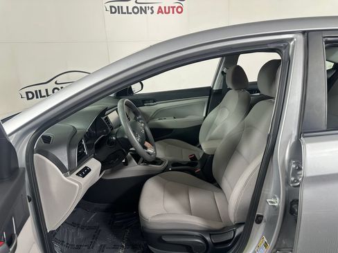 Used 2020 Hyundai Elantra SEL FWD image 15