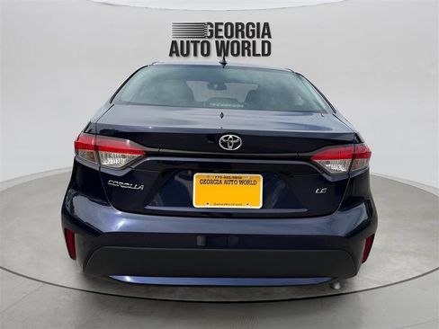 Used 2022 Toyota Corolla LE FWD image 11