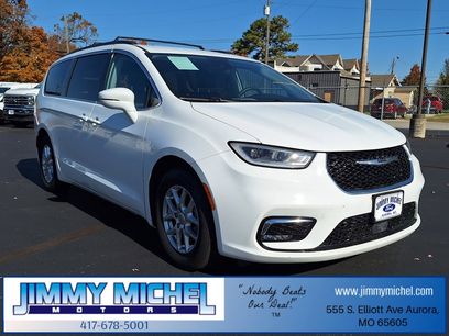 Used 2022 Chrysler Pacifica Touring-L