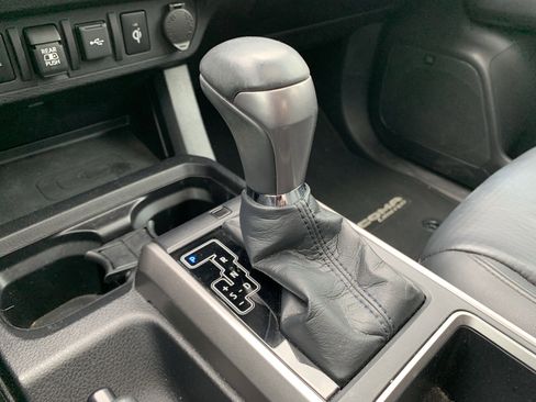 Used 2021 Toyota Tacoma Limited AWD/4WD image 26