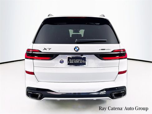Used 2026 BMW X7 xDrive40i w/ Executive Package image 6