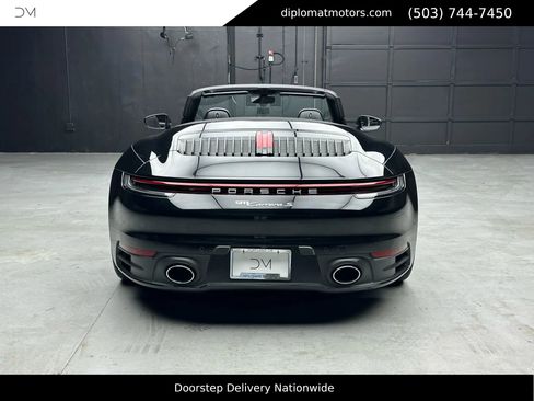 Used 2024 Porsche 911 Carrera S w/ Sport Package image 6