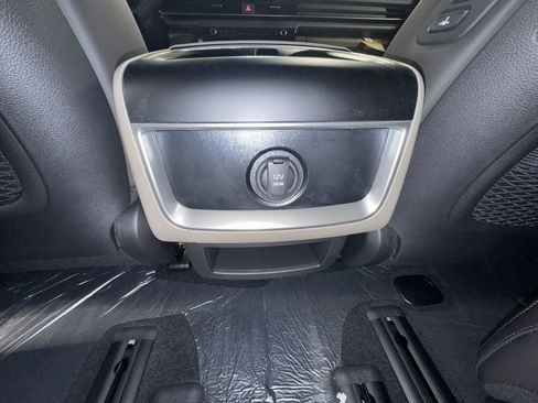 New 2026 Kia Carnival EX image 28