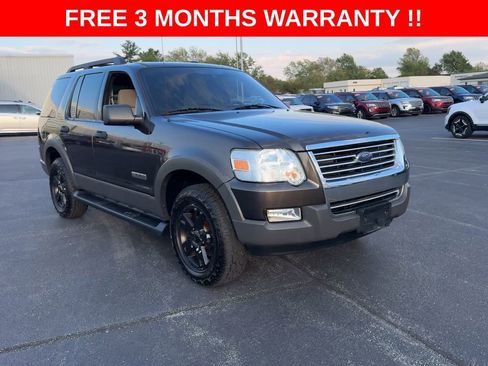 Used 2006 Ford Explorer XLT AWD/4WD image 2