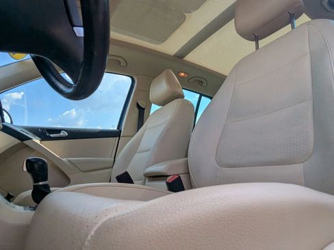 Used 2016 Volkswagen Tiguan SE AWD/4WD image 9