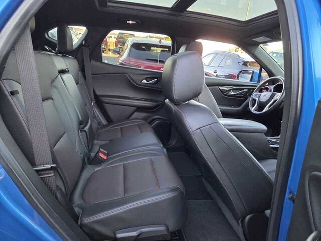 Used 2021 Chevrolet Blazer RS w/ Enhanced Convenience Package FWD image 15