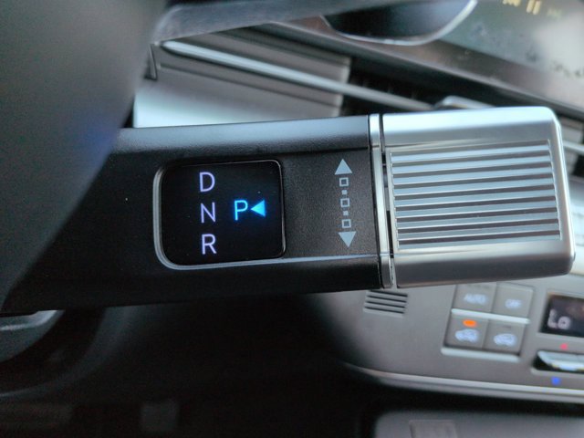 Certified 2024 Hyundai Kona Limited FWD image 20