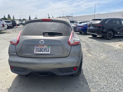 Used 2015 Nissan Juke S image 6