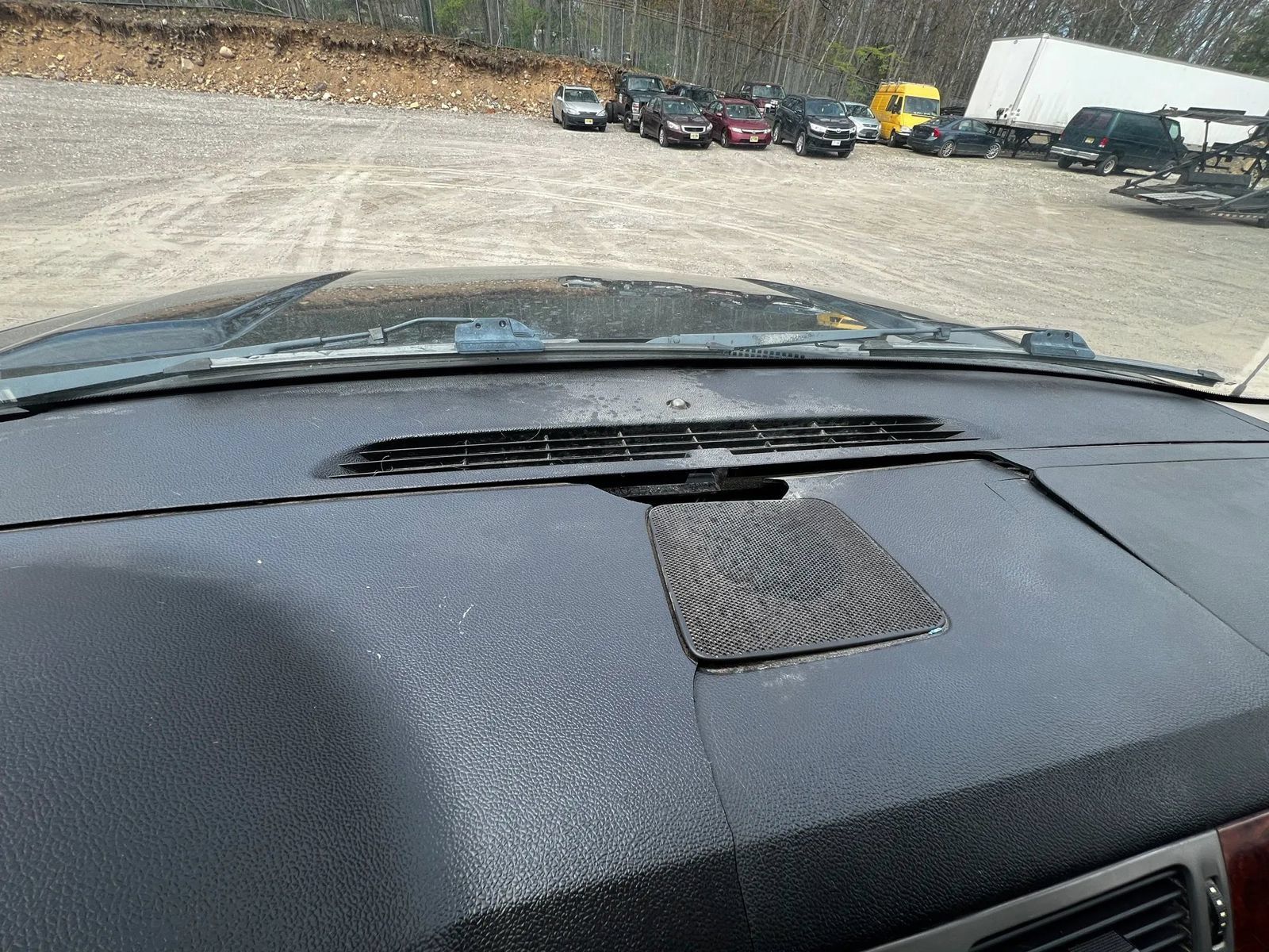 Used 2011 Chevrolet Avalanche LTZ AWD/4WD image 20