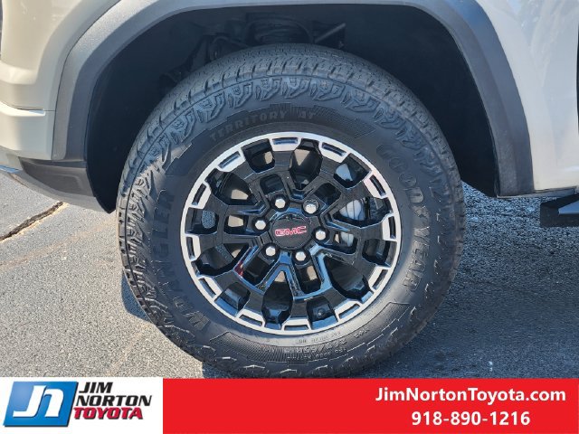 Used 2026 GMC Canyon AT4 AWD/4WD image 13