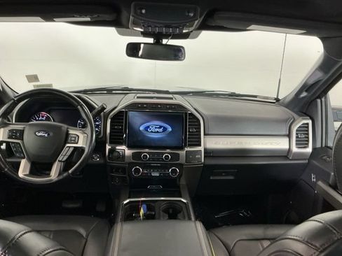 Used 2022 Ford F350 Platinum w/ Tremor Off-Road Package AWD/4WD image 28