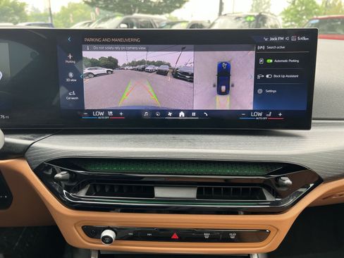 Used 2025 BMW i4 xDrive40i w/ Premium Package AWD/4WD image 19