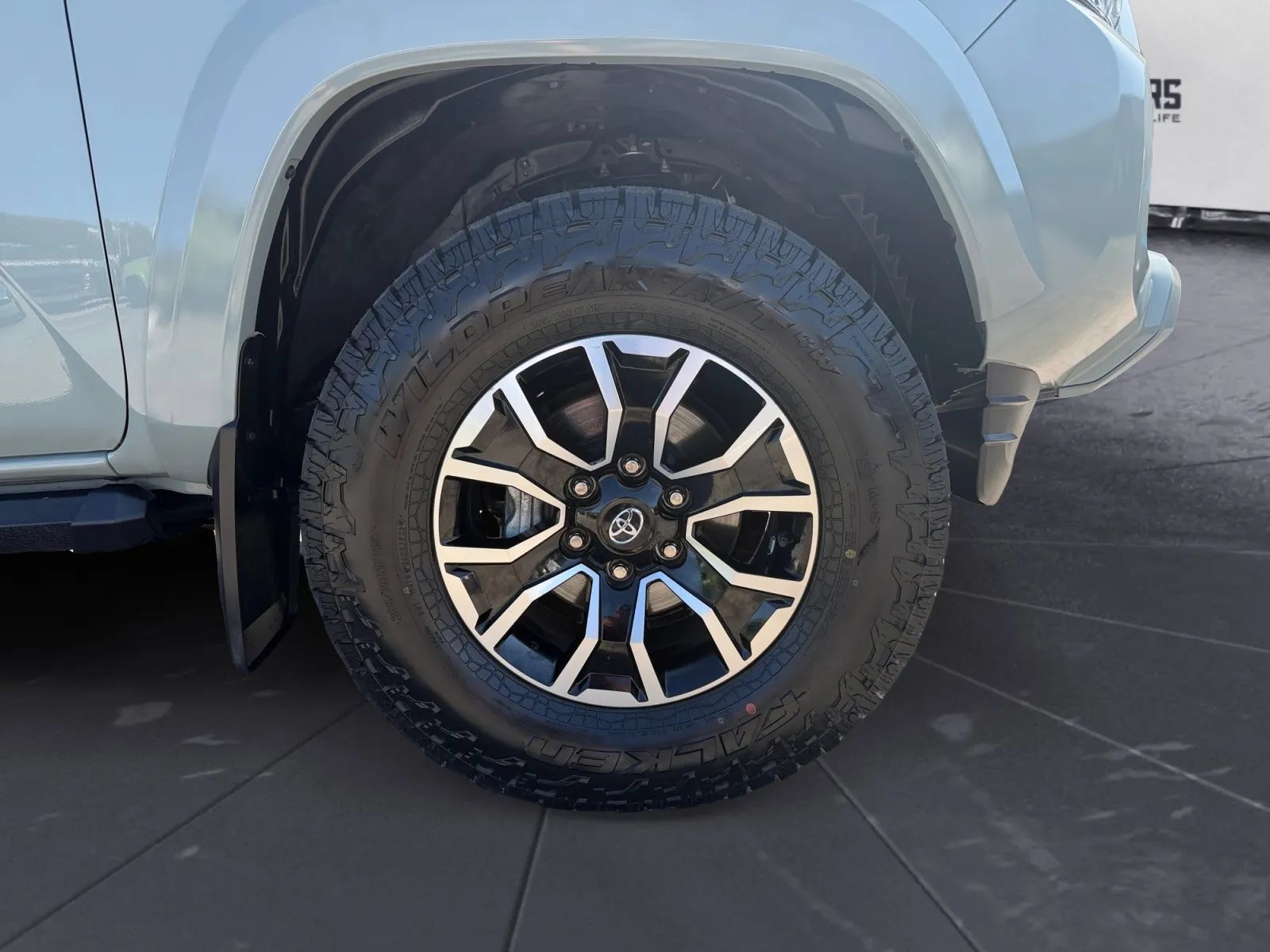 Used 2023 Toyota Tacoma TRD Sport w/ Black Out Package (TMS) AWD/4WD image 25