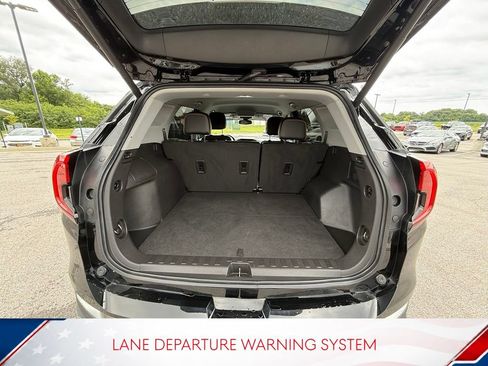 Used 2023 GMC Terrain AT4 AWD/4WD image 9