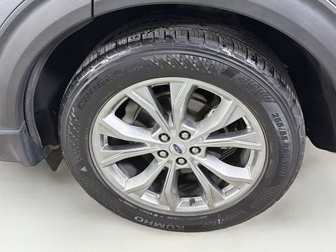 Used 2022 Ford Explorer Limited w/ Equipment Group 301A image 35