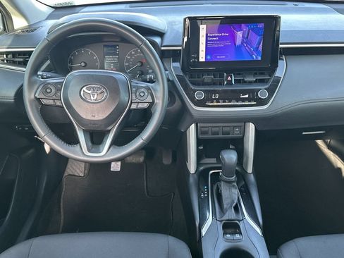Used 2024 Toyota Corolla Cross LE w/ Moonroof Package FWD image 14