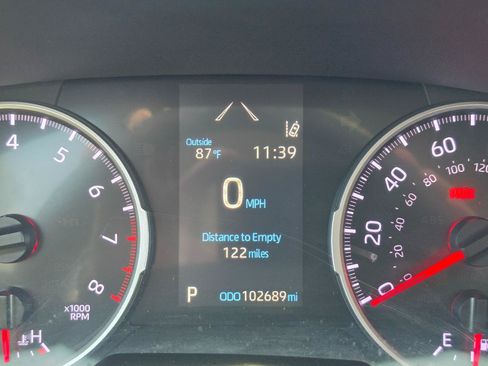 Used 2020 Toyota RAV4 LE FWD image 19
