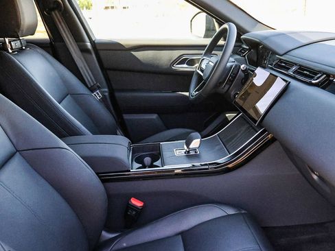 New 2026 Land Rover Range Rover Velar Dynamic SE image 17