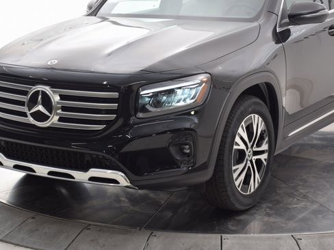 New 2025 Mercedes-Benz GLB 250 image 10