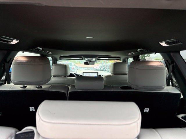 Used 2025 Toyota Sequoia Limited w/ Tow Technology Package AWD/4WD image 36