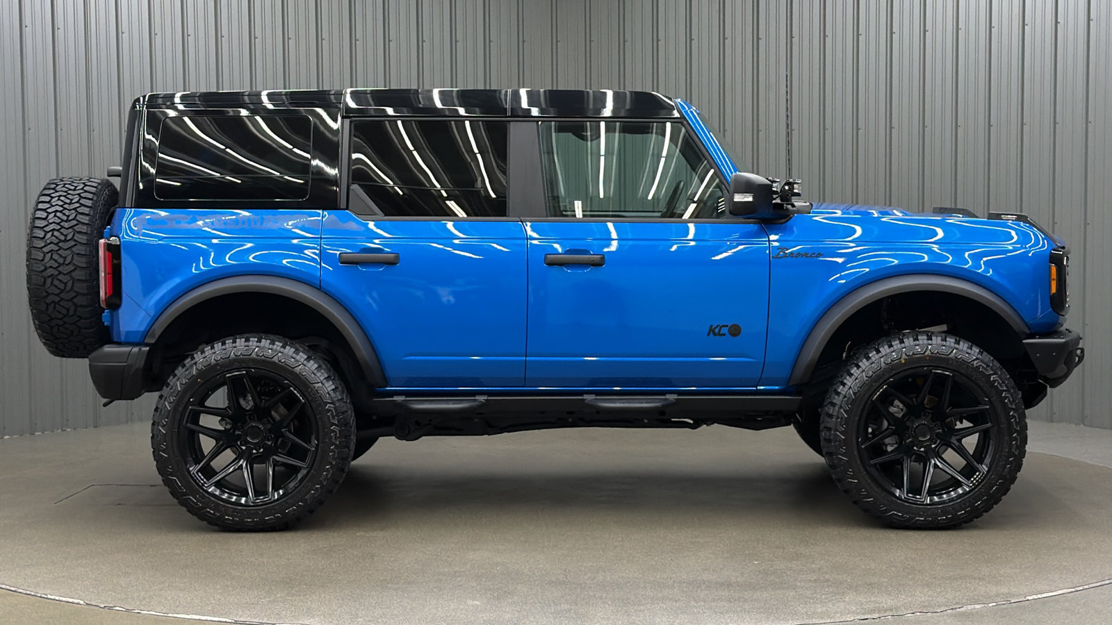 Used 2025 Ford Bronco Badlands AWD/4WD image 6