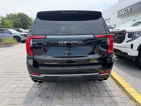 Used 2025 GMC Yukon Denali Ultimate AWD/4WD image 6