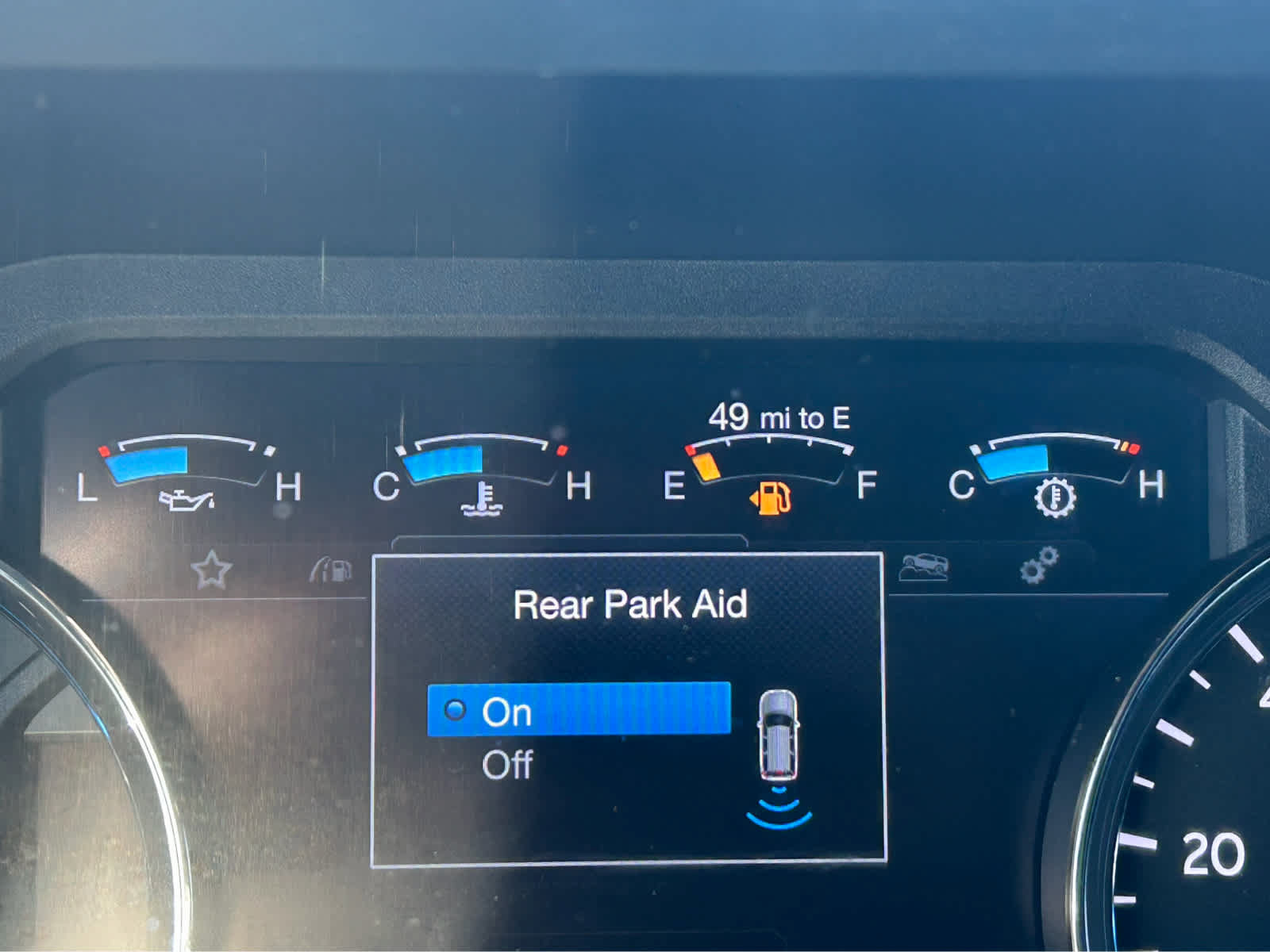 Used 2019 Ford Expedition XLT w/ Equipment Group 202A AWD/4WD image 32