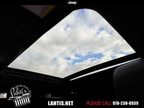 Certified 2022 Jeep Compass Limited w/ (RED) Package image 44