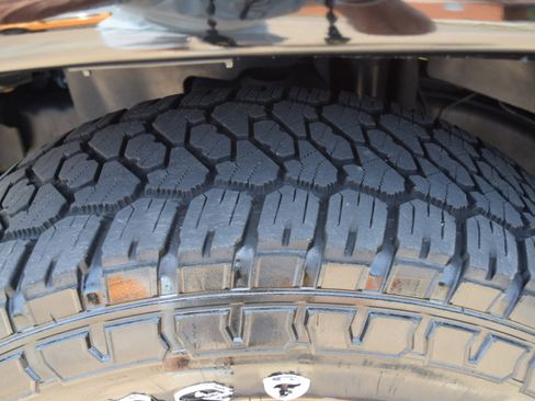 Used 2014 Jeep Wrangler Unlimited Sahara image 29